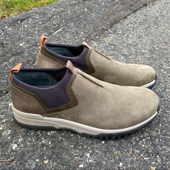Earth Element Steadfast Taupe Slip on These are Sample shoes - Picture 6 of 12